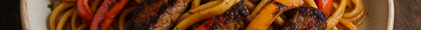 Pâtes au steak et au poivron grésillantes