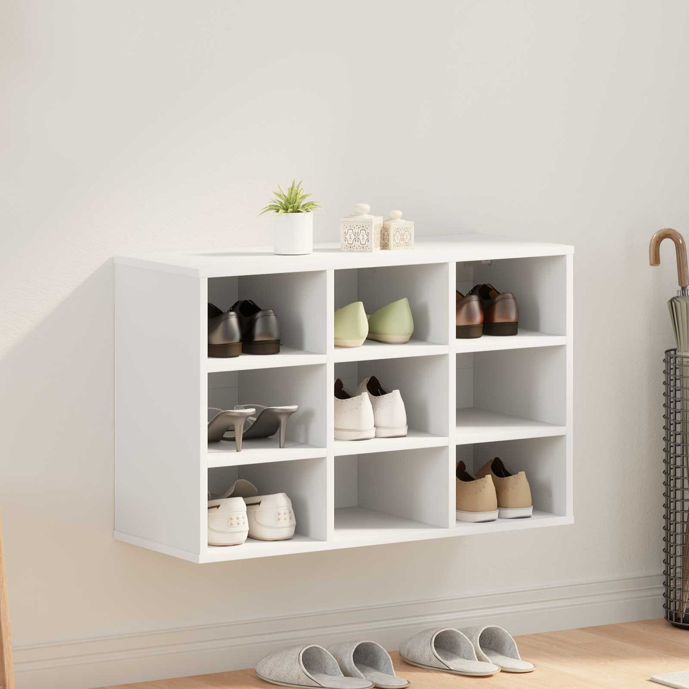 Schoenenkast Met Plank Bewerkt Hout