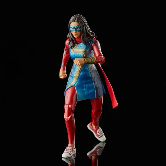 MARVEL - Ms. Marvel - Figurine Legend Series 15cm