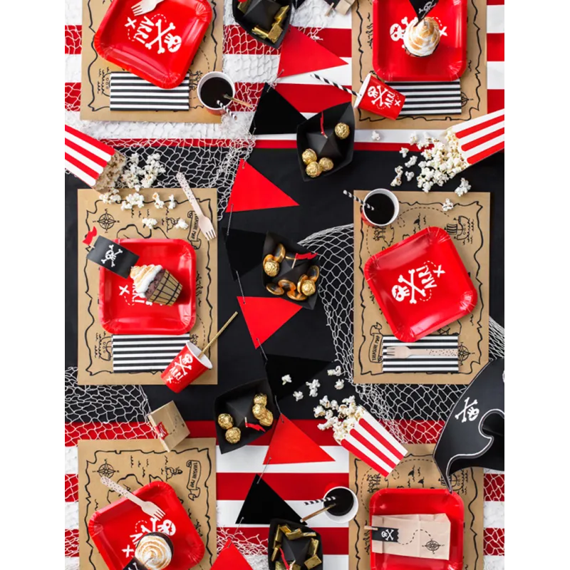 6 Assiettes en carton fête de pirate rouges 20 cm