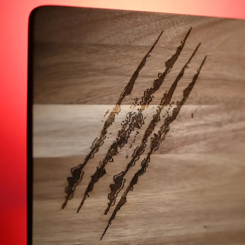 LES GRIFFES DE LA NUIT - Slash - Planche de Service en bois