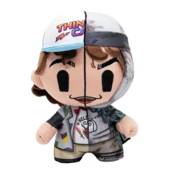 STRANGER THINGS - Dustin "Times Change Edition" - Peluche DZNR 17.5cm