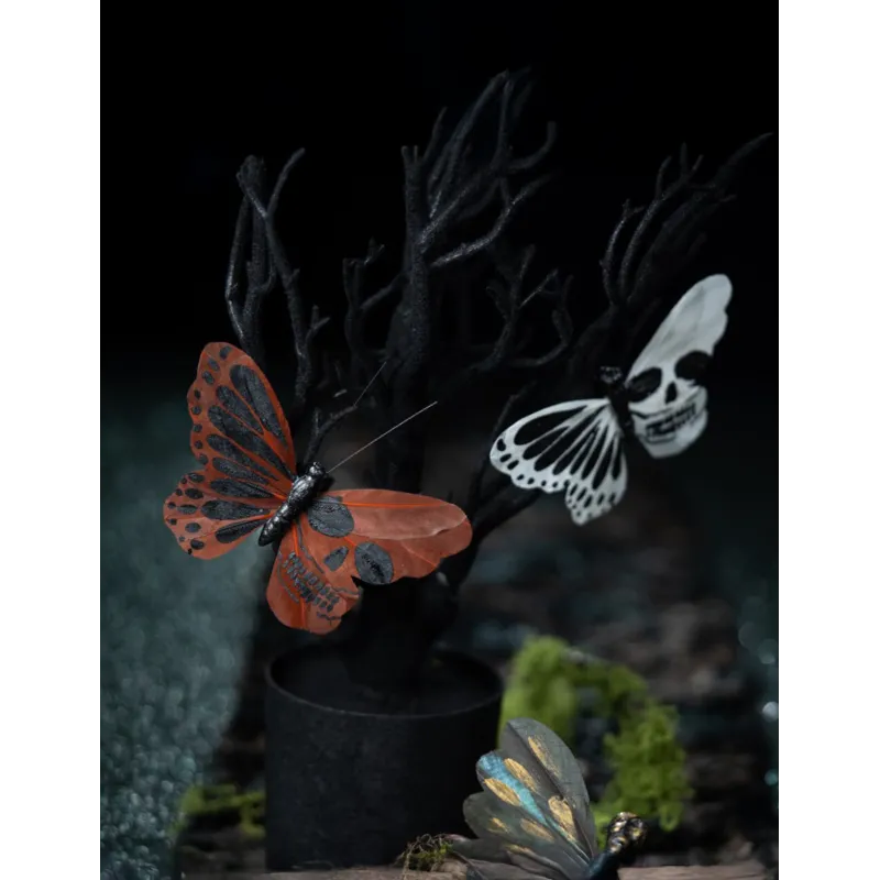http://www.vegaoopro.com/images/rep_art/gra/347/3/347317/4-papillons-tete-de-mort-13-x-10-cm_347317_1.jpg