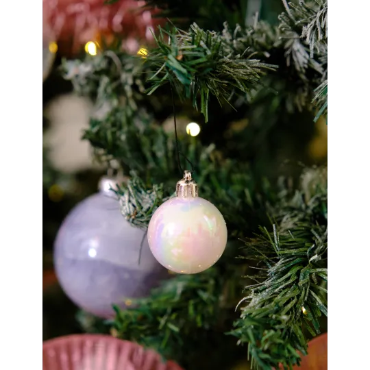 http://www.vegaoopro.com/images/rep_art/gra/335/9/335915/18-mini-boules-de-noel-blanches-3-cm_335915_1.jpg