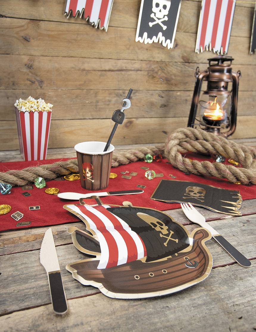 10 Pailles en carton Pirate noires 20 cm