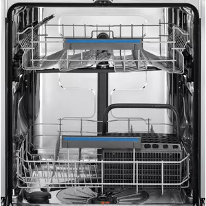 ELECTROLUX EEQ47210L1