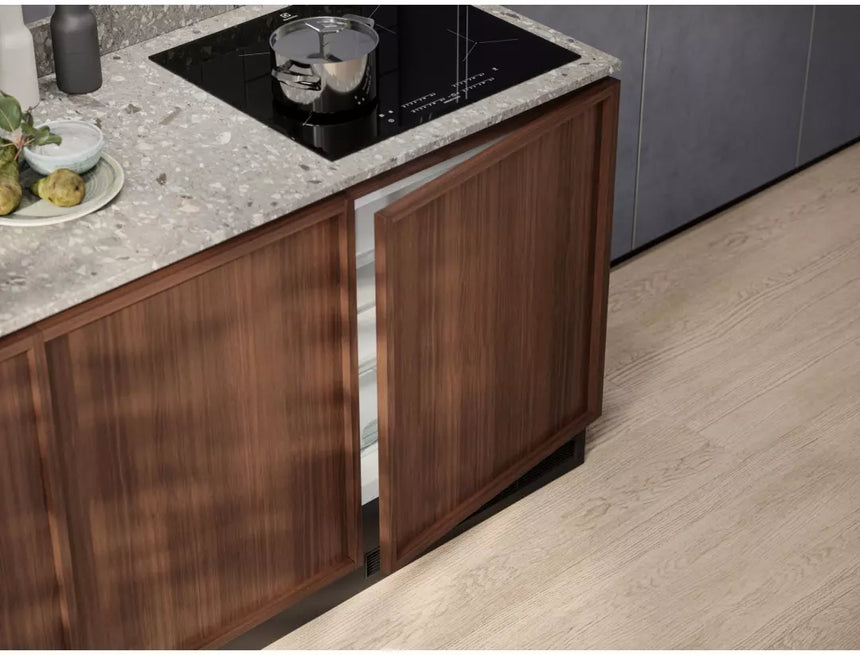 ELECTROLUX LXB3AE82R