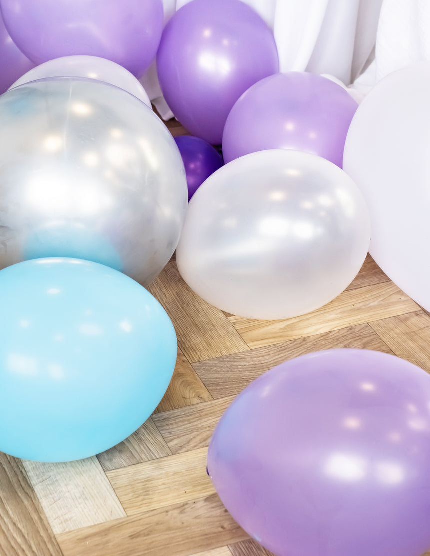 12 Ballons métallisés blanc perles 28 cm