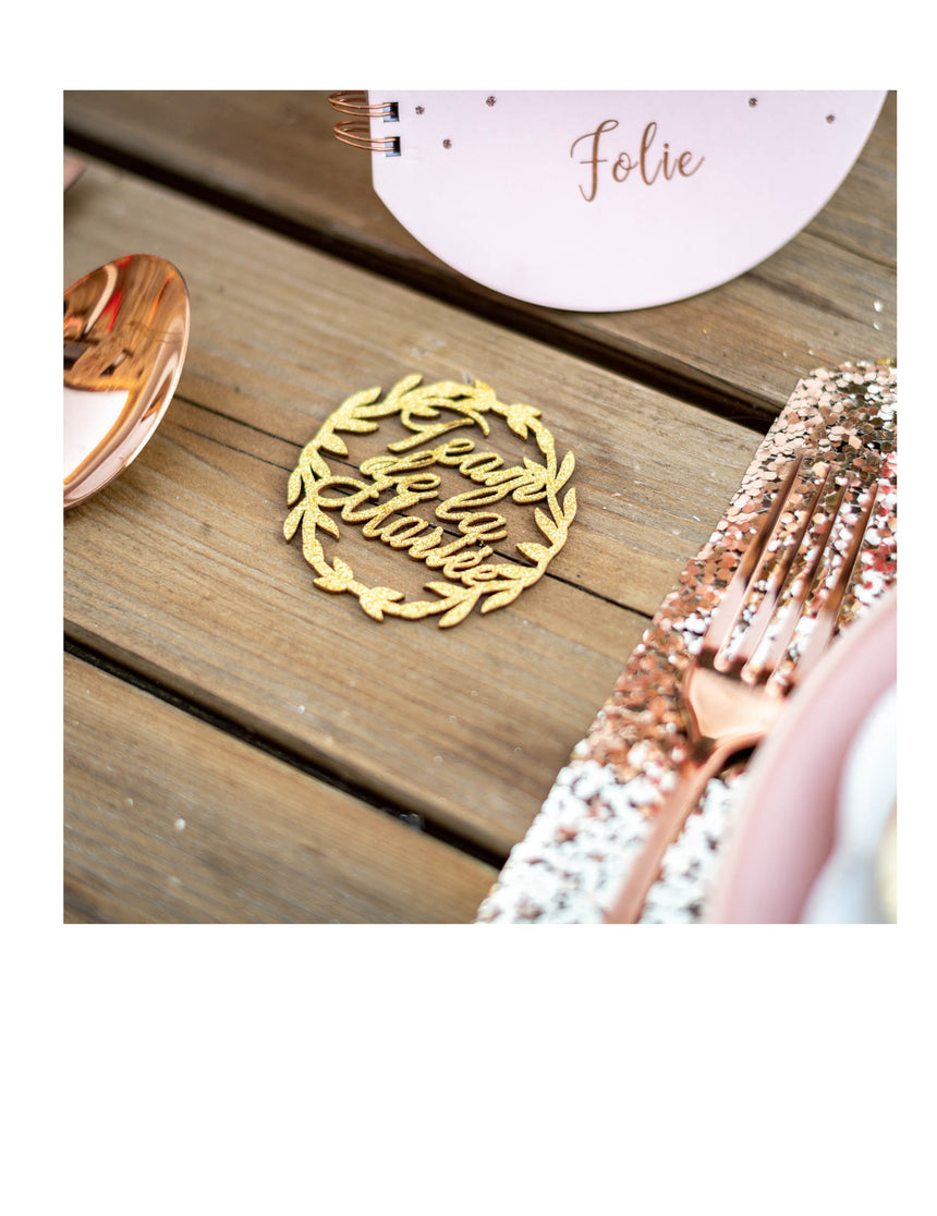 2 Couronnes en bois Team de la mariée paillettes or 7 cm