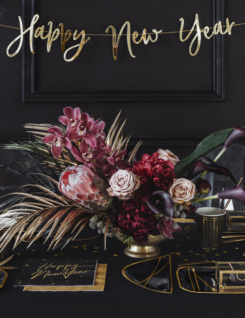 20 serviettes en papier happy new year noires et dorées 33 x 33 cm décor étoilé