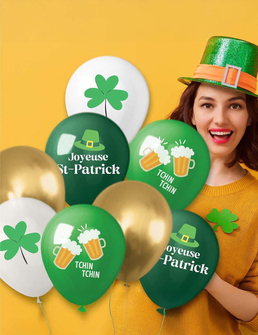 8 ballons imprimés trèfles et bières Saint Patrick