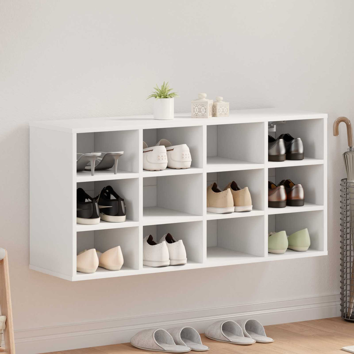 Schoenenkast Met Plank Bewerkt Hout