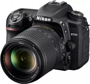 Nikon D 7500 + 18-140 VR