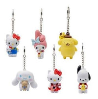 HELLO KITTY - Pocket Hero - Assortiment 12 Porte-Clés WINDOW BOX 6-7cm