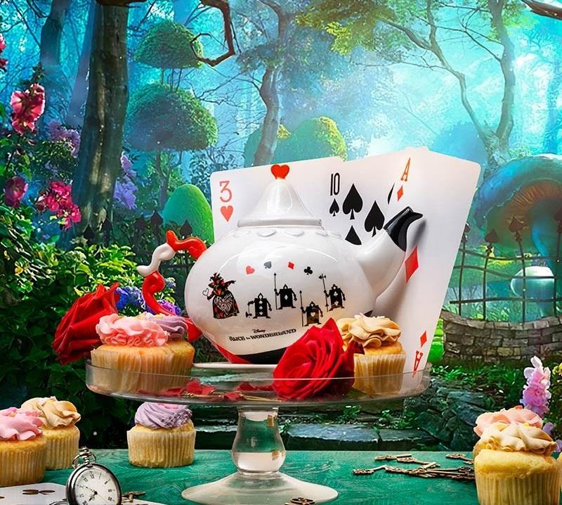 DISNEY - Reine de Coeur - Théière en céramique