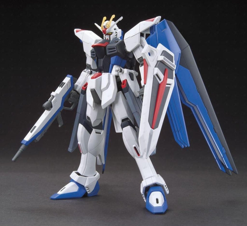 GUNDAM - Model Kit - HG 1/144 - ZGMF-X10A Freedom Gundam - 13CM