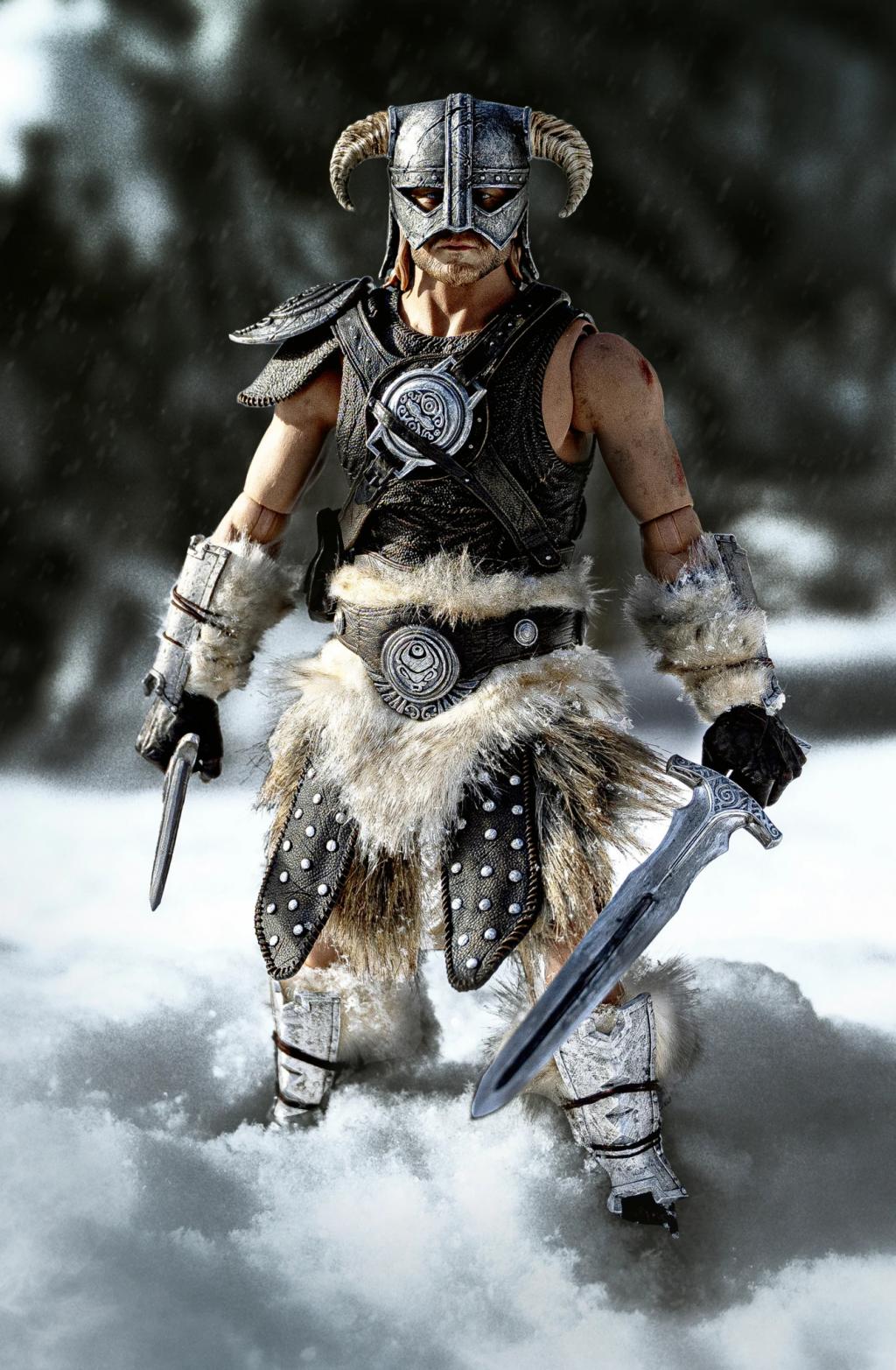 SKYRIM - Dragonborn standard - Figurine articulée '22x9x35cm'