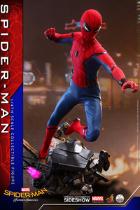 HOMECOMING - Spider-Man - Figurine Exlusive 28cm