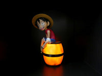 ONE PIECE - Luffy sur Tonneau - Figurine Lumineuse - 27 cm