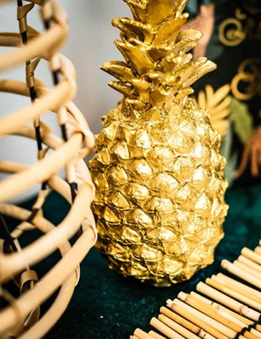 Ananas décoratif en résine doré 18 cm thème jungle