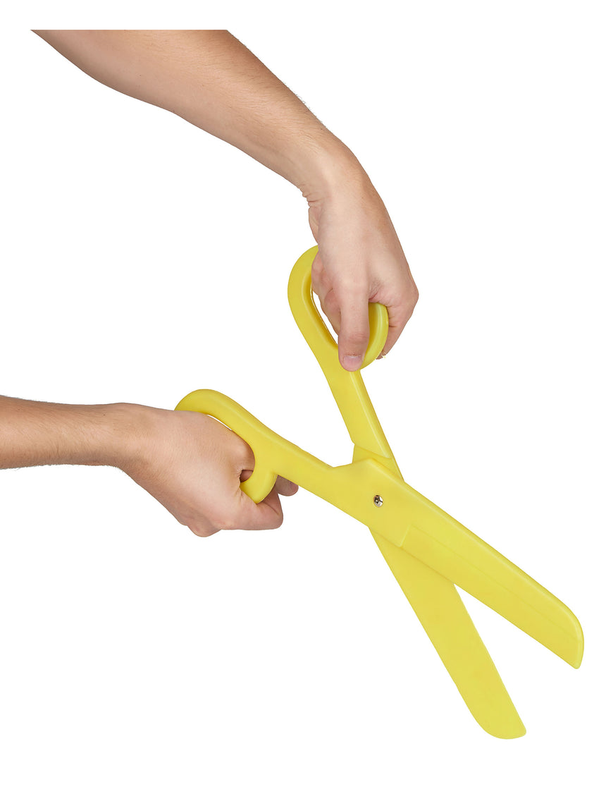 Ciseaux jaunes géants
