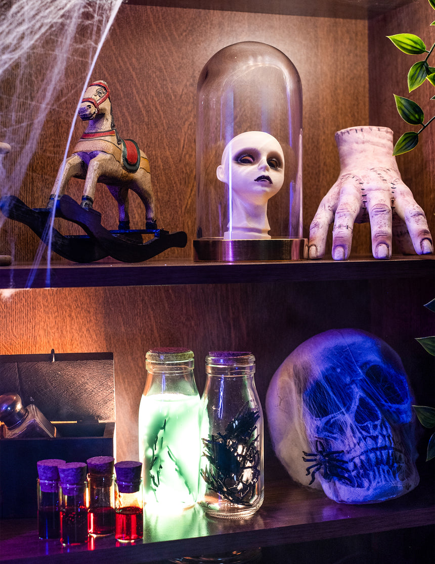 Décorations têtes de poupées cadavériques