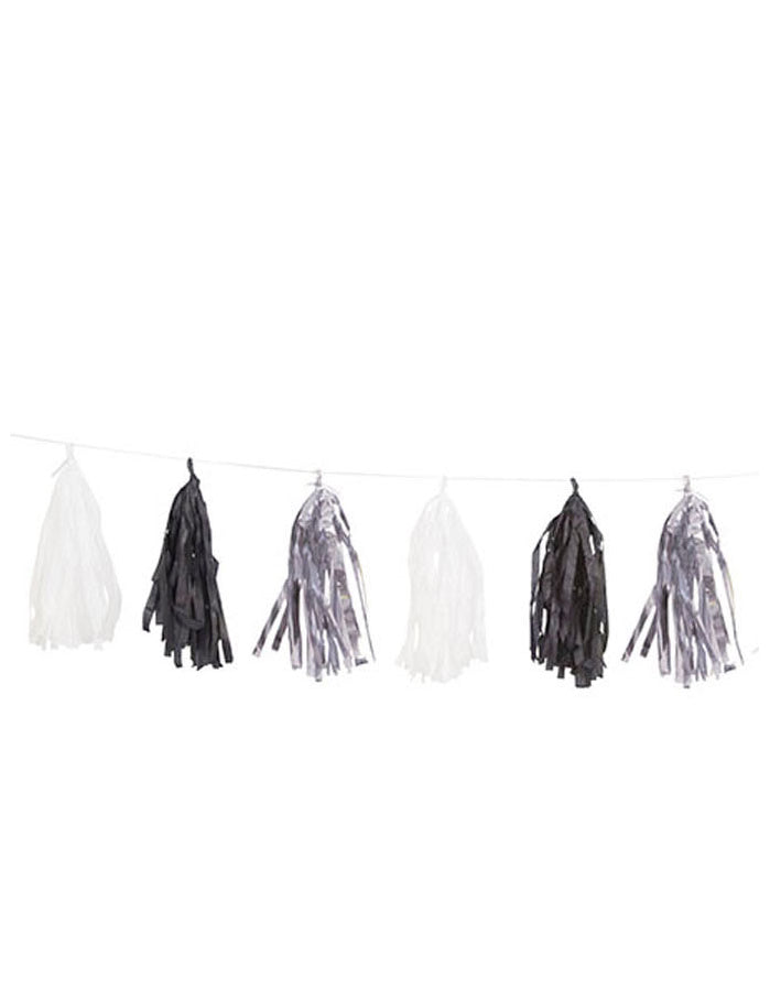 Guirlande tassel 15 pompons argent, noir et blanc 2,74 m