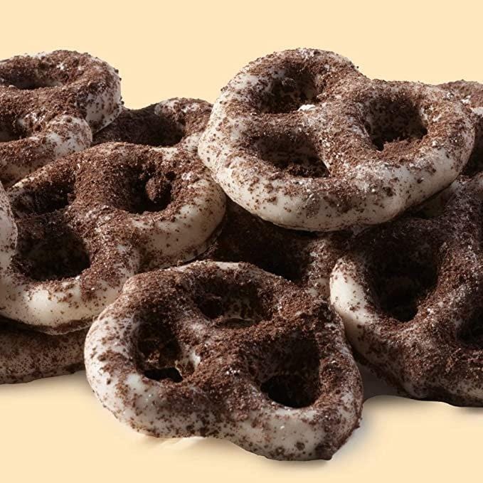 Hershey's Dipped Pretzels Cookies & Cream