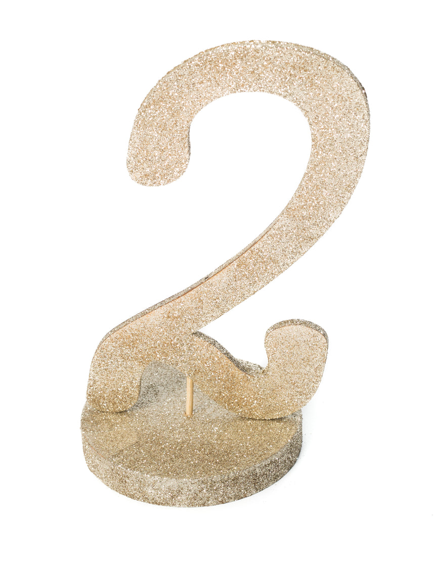 Centre de table chiffre 2 bois pailleté champagne 20 cm sur socle