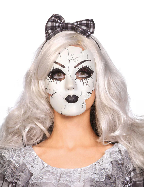 Masque poupée de porcelaine
